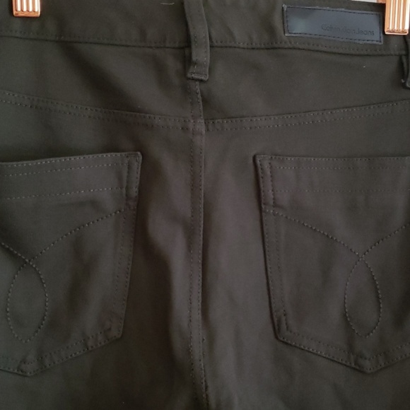 NWOT Calvin Klein stretch camo green pants - Picture 3 of 7